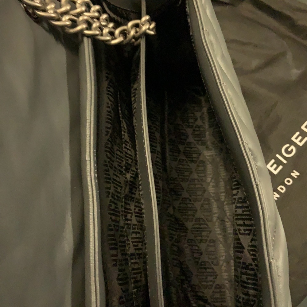 RARE Charcoal Grey❣️BOSS-LADY
Kurt Geiger Charcoal Quilted Shoulder Bag - Picture 4 of 7